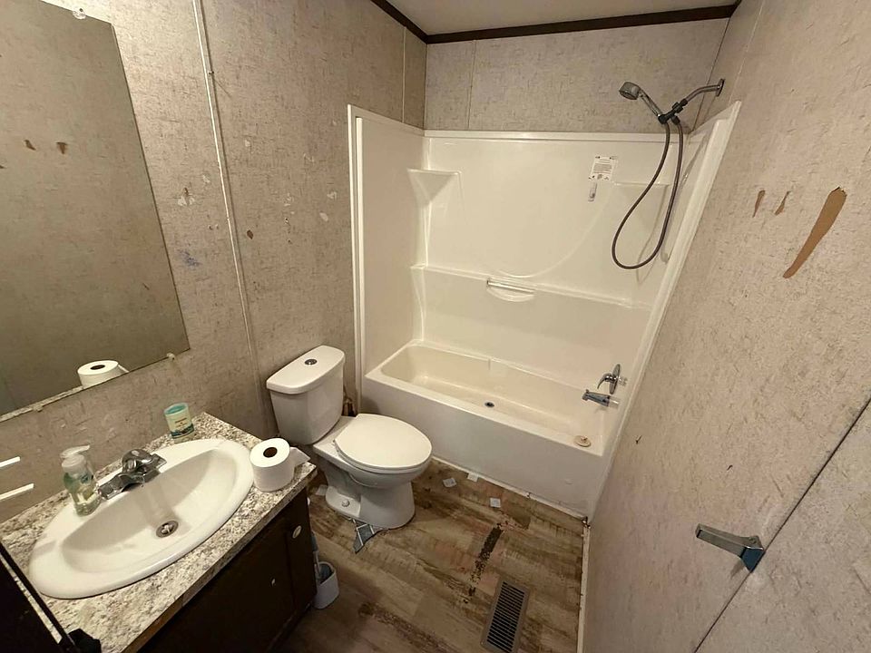 1st image of 540 Lark St #4