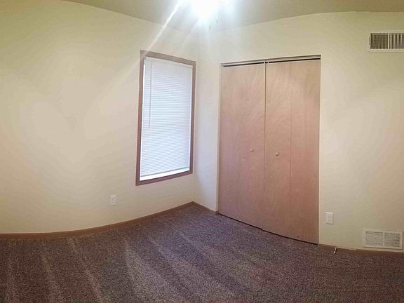 5th image of 9418 Bessemer Ave