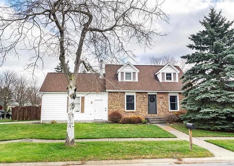 1st image of 149 Woodgate Dr