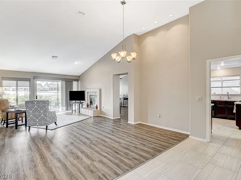 8805 Litchfield Ave — Photo 7