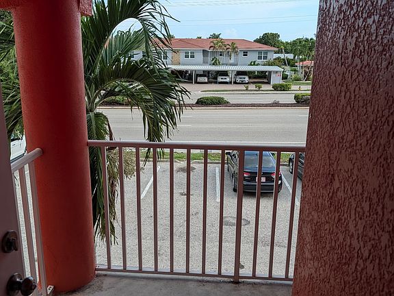 2nd image of 215 Cape Coral Pkwy E APT 204