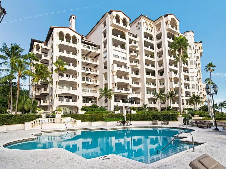 5245 Fisher Island Dr #5245 — Photo 53