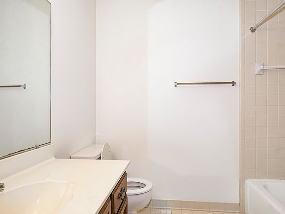 5th image of 1408 11th St S #I