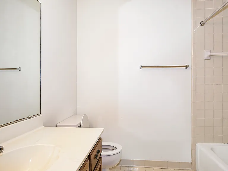1408 11th St S #I — Photo 5