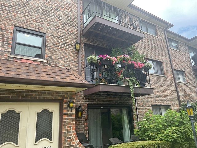 1st image of 6453 N Northwest Hwy #B-3