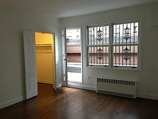 Sold by David Francis New York LLC | media 6