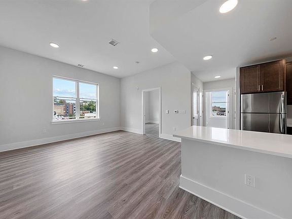 3rd image of 660 Grand St APT 403