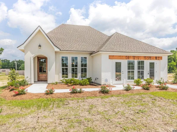 10408 Highland Lakes Dr, Denham Springs, LA 70726