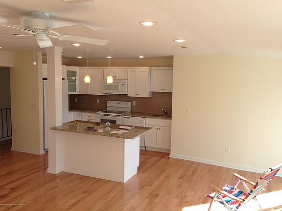 3rd image of 107 Riverview Ave APT 166E
