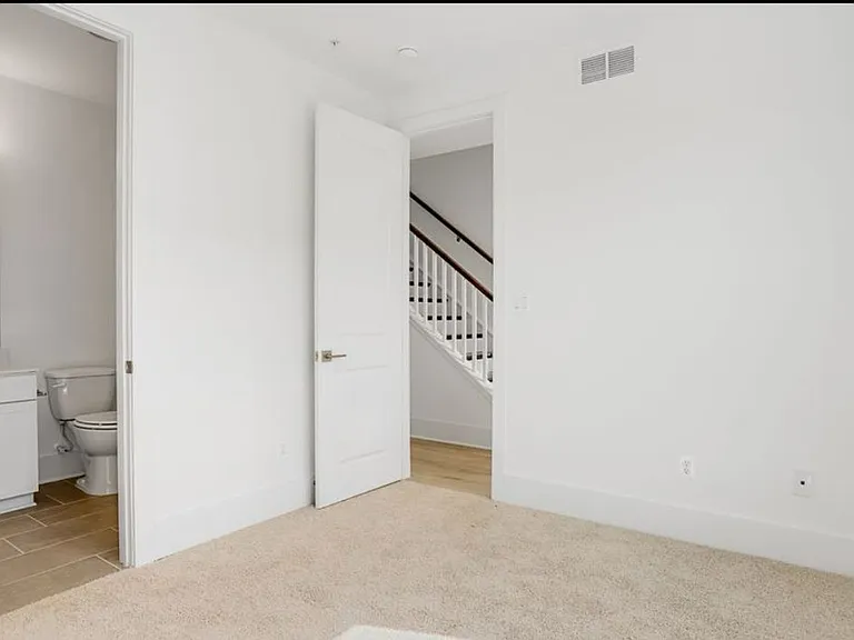 707 Iron Forge Rd — Photo 5