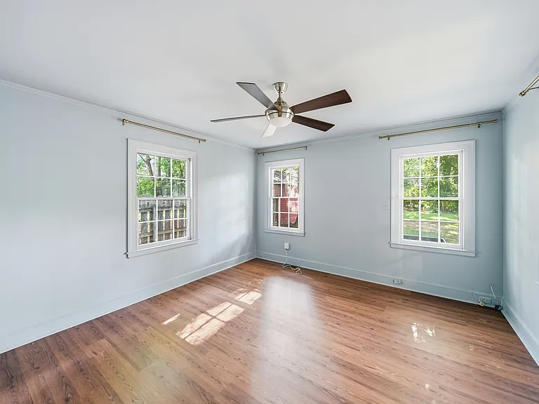 1424 Lyon Ct — Photo 7