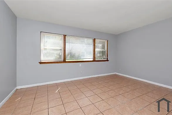 2 bed, $1,250 — Photo 2