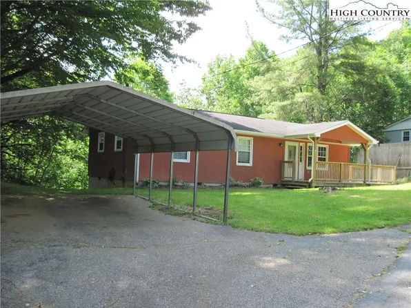 223 RESERVOIR HILL RD., Elk Park, NC 28622