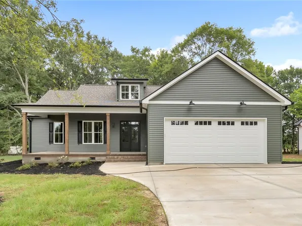 258 Addison Cir, Pelzer, SC 29669