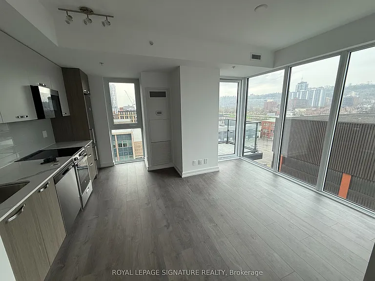 75 James St S #615 — Photo 4