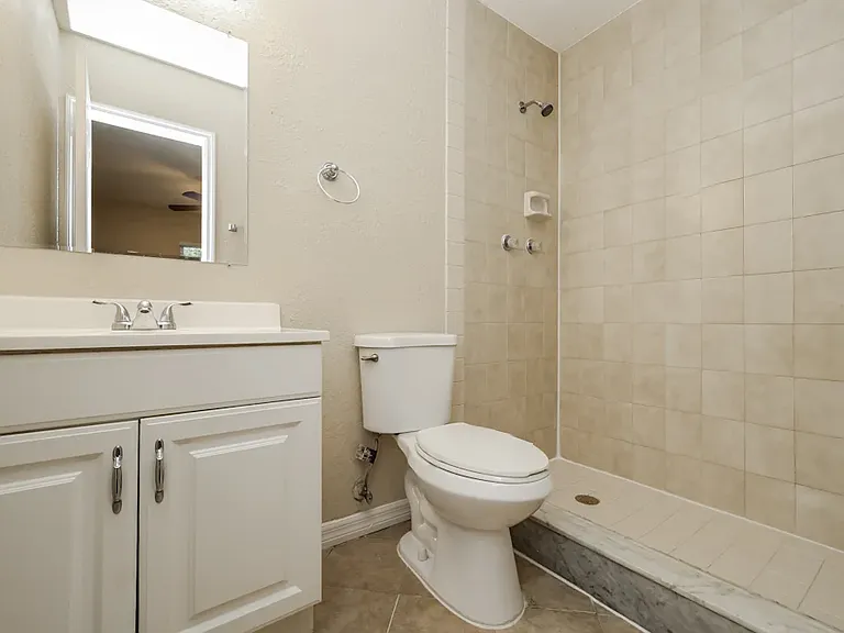 634 Huntington St — Photo 7