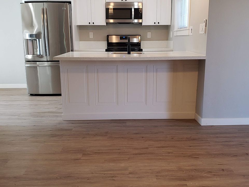 1st image of 4632 32nd St