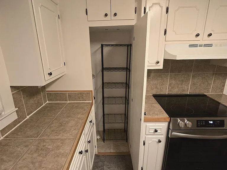 410 McCullough Ave NE — Photo 9
