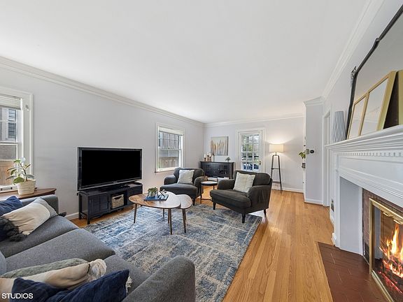 4th image of 410 Leitch Ave