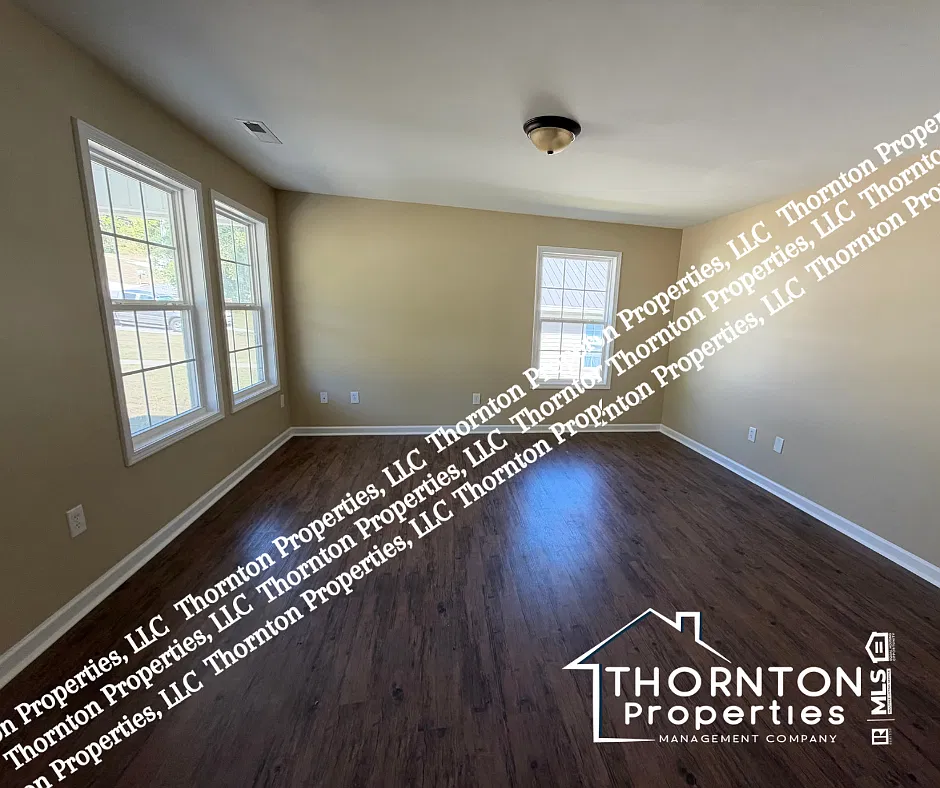 3 bed, 1100 sqft, $1,150 — Photo 3