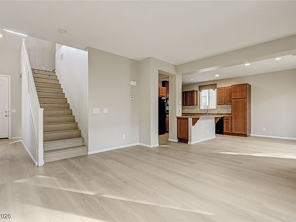 4th image of 6183 Pine Banks Ct