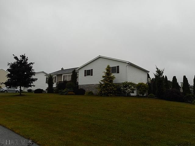 1st image of 131 Johns Dr