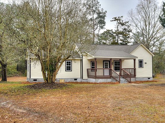 3rd image of 627 Main St S