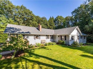 11 Rondure Rd, Granby, CT 06035