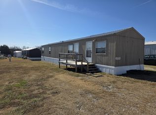 18100 Coker Rd #40, Shawnee, OK 74801