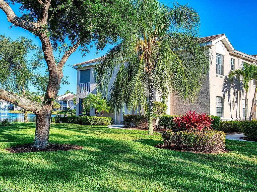 3 bed, 2.0 bath, 1592 sqft, $4,500 — Photo 2