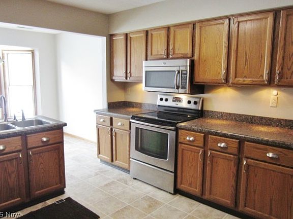 3rd image of 3563 Sparrow Pond Ln