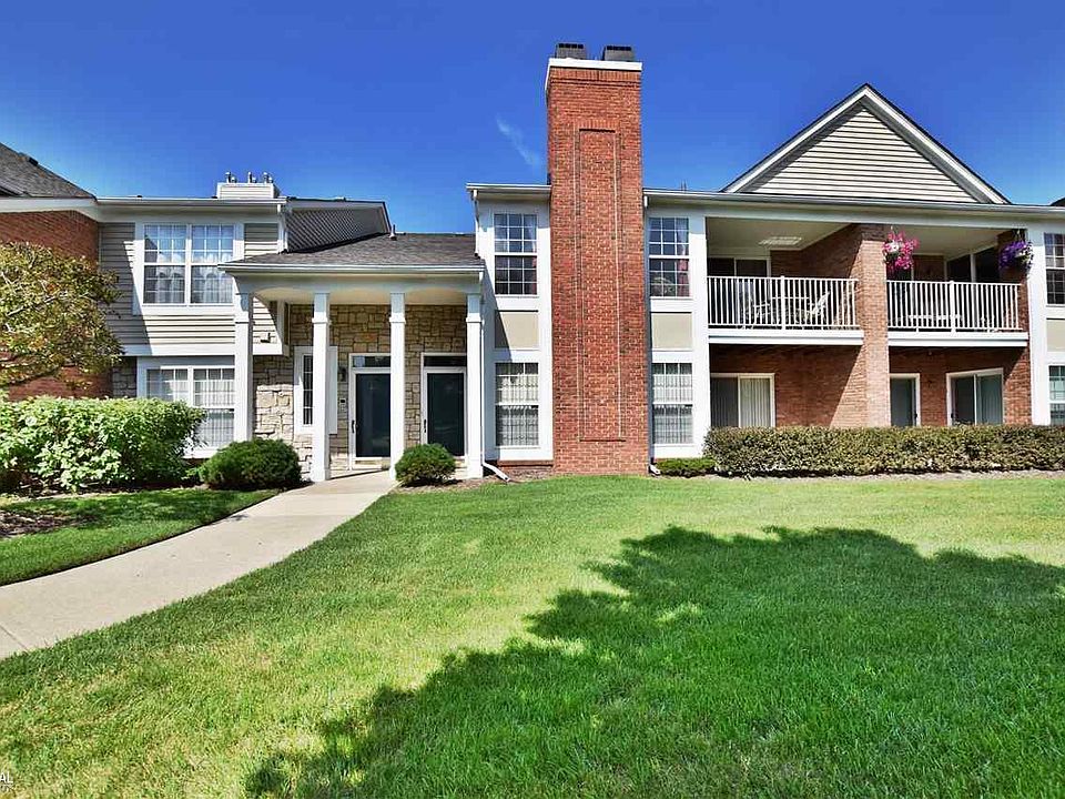 1st image of 44635 Marigold Dr