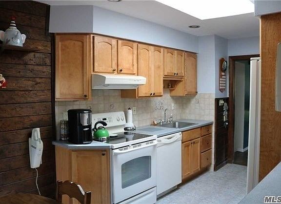 4th image of 20 Mayflower Pl