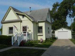 2210 S 9th St, Council Bluffs, IA 51501