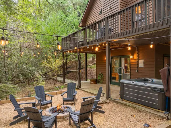 60 Icy Ln, Blue Ridge, GA 30513