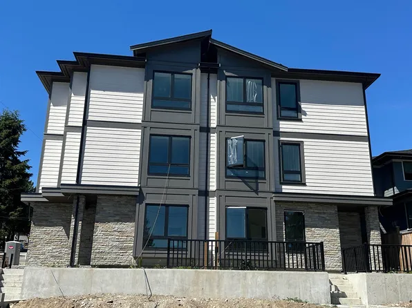 5915 Keith St #2, Burnaby, BC V5J 3C8