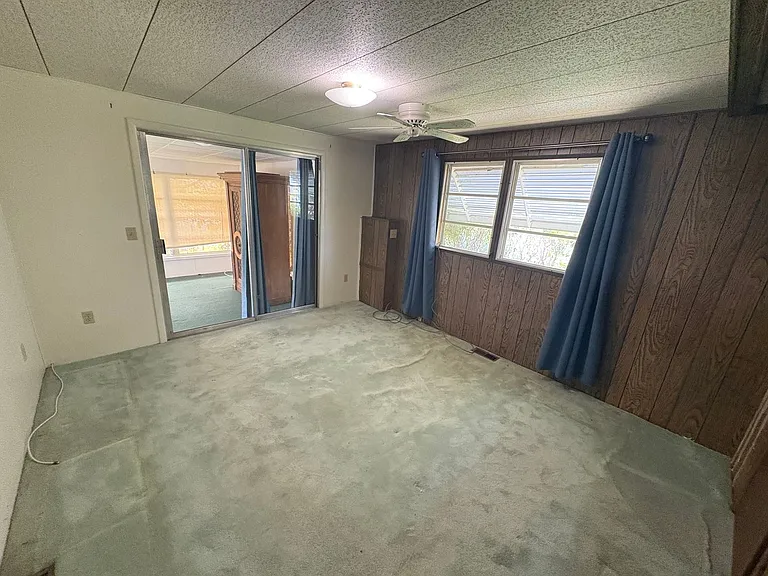 1018 Southland Dr — Photo 7