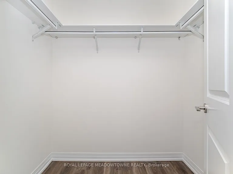 15 Watergarden Dr #207 — Photo 24