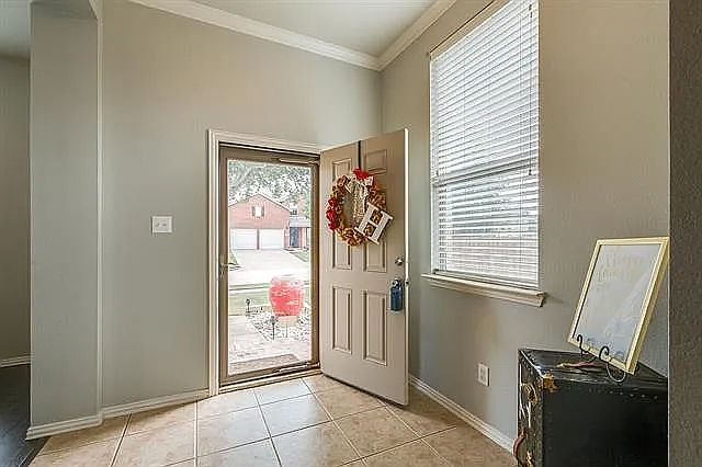 1st image of 301 Highland Fairway Ln