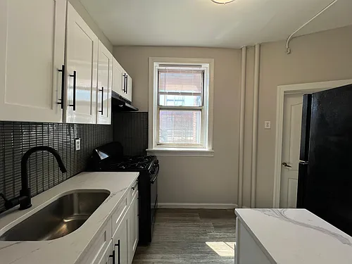 631 Bergen Ave Photo 1