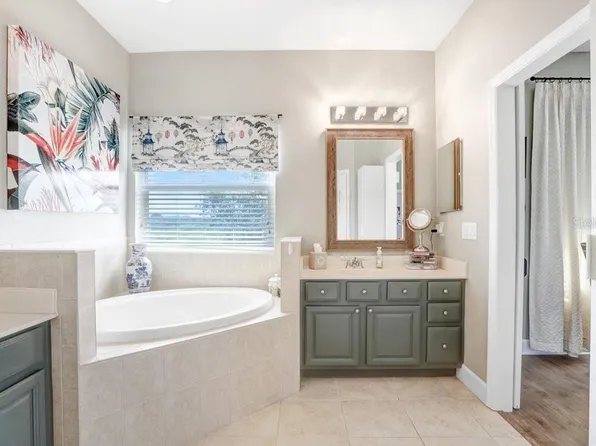 7285 Islamorada Cir, Seminole, FL 33777