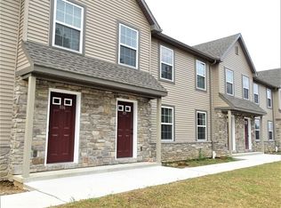 245 Clay School Rd APT 105, Ephrata, PA 17522