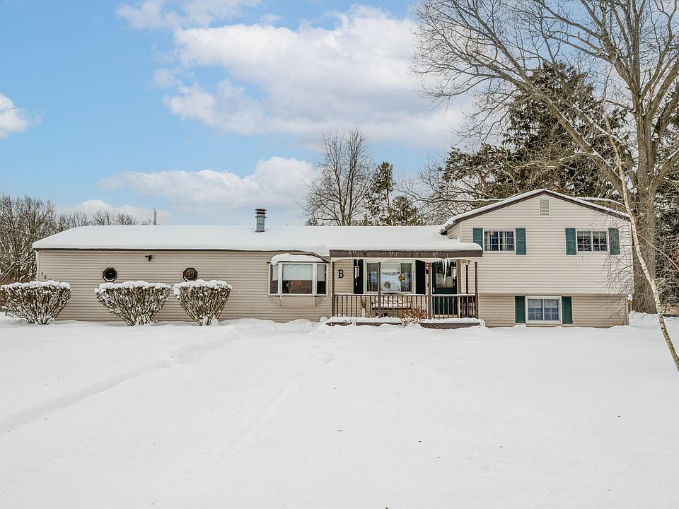 1st image of 1420 Country Club Dr