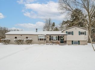 1420 Country Club Dr, Niles, MI 49120