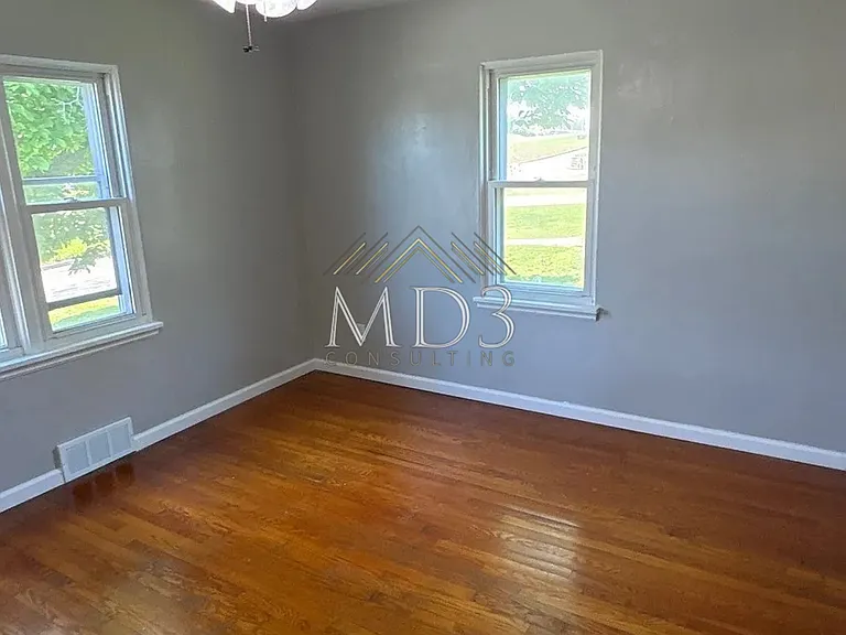 6005 Helen Ave — Photo 12