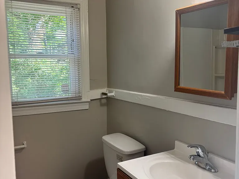 2565 Brentwood Pl — Photo 10