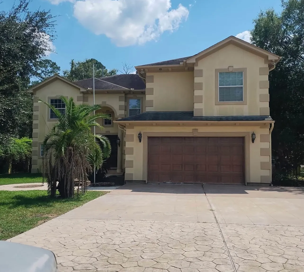 4 bed, 3.5 bath, 3980 sqft, $2,800 — Photo 1