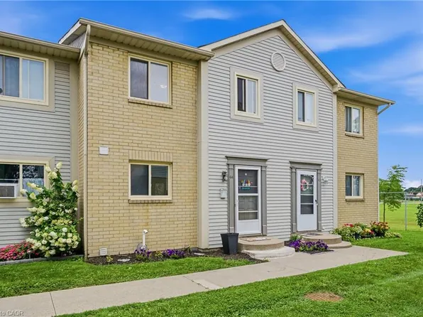 65 Dorchester Blvd #44, Saint Catharines, ON L2M 7T1