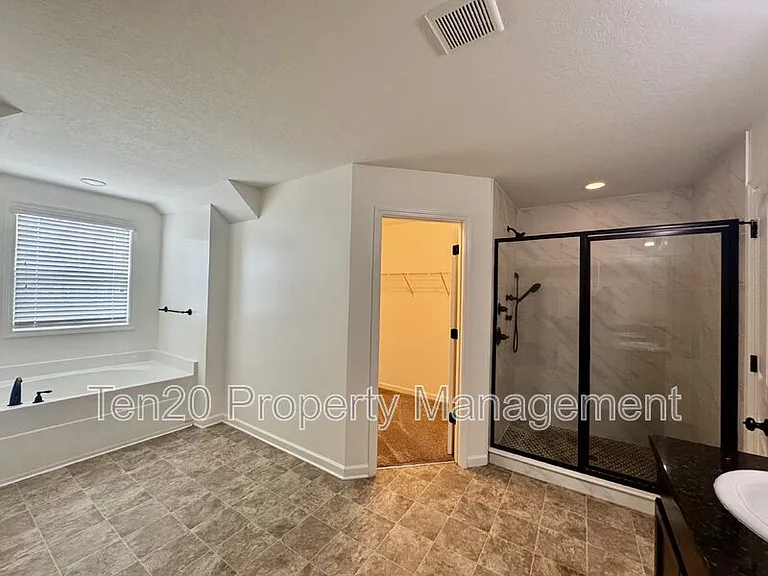 5037 Lexington Ln — Photo 22