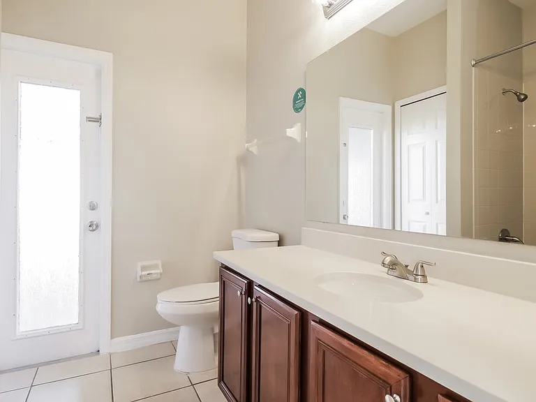 562 Bristol Cir — Photo 15